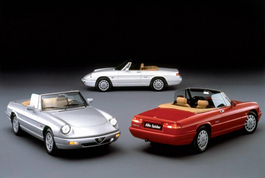  Alfa Romeo Spider 2.0 (115.A1) 1990 года  (фото 34 из 35)